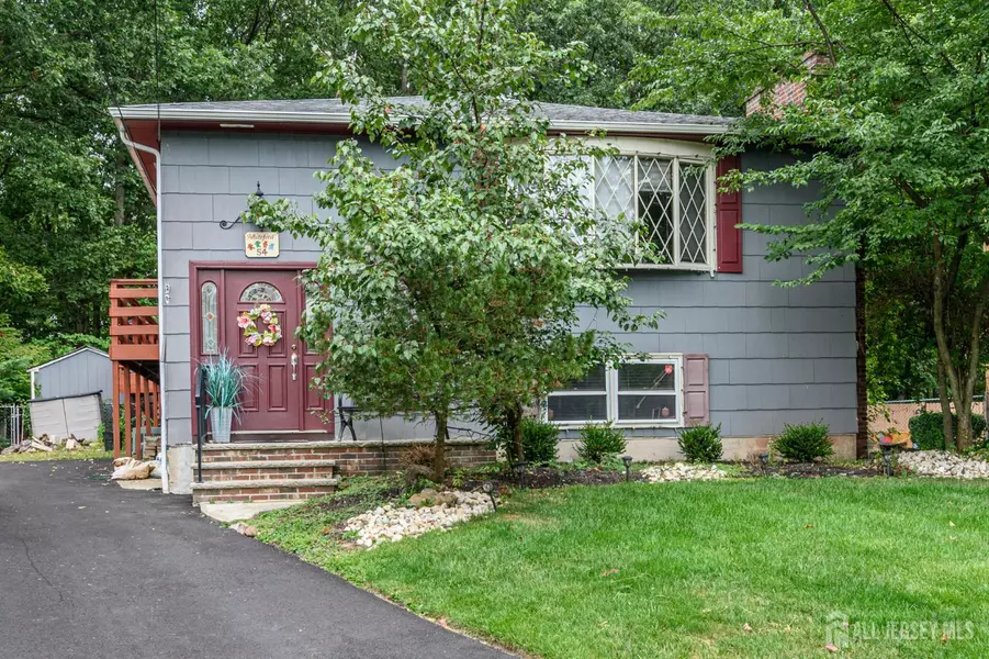 54 Montclair AVE, Edison, NJ 08820