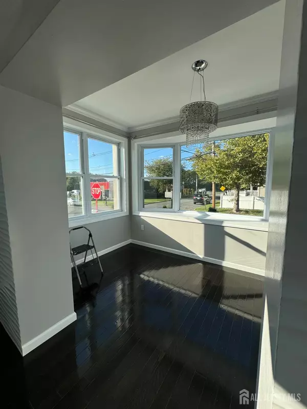 Perth Amboy, NJ 08861,537 Harding AVE