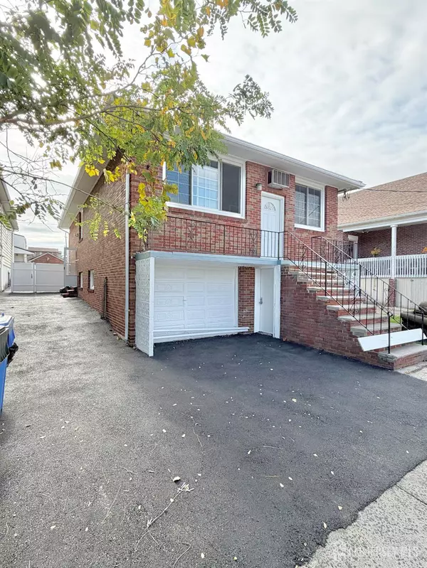 287 E Smith ST E, Woodbridge Proper, NJ 07095