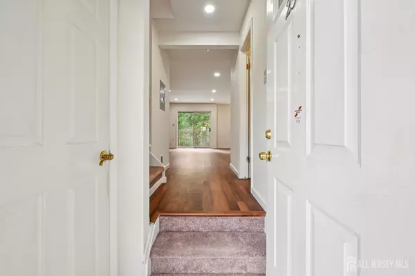 Avenel, NJ 07001,2503 Madaline DR