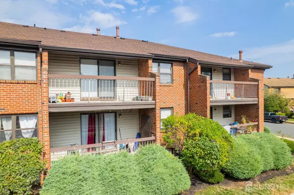 111 Beverly Hill TER #F, Woodbridge Proper, NJ 07095