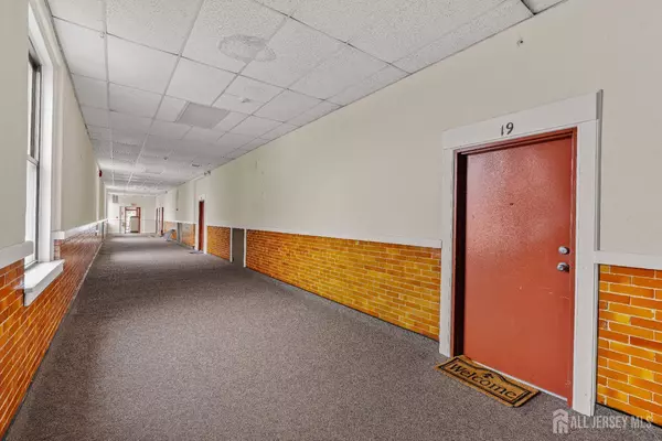 Perth Amboy, NJ 08861,434 Lawrence ST #19