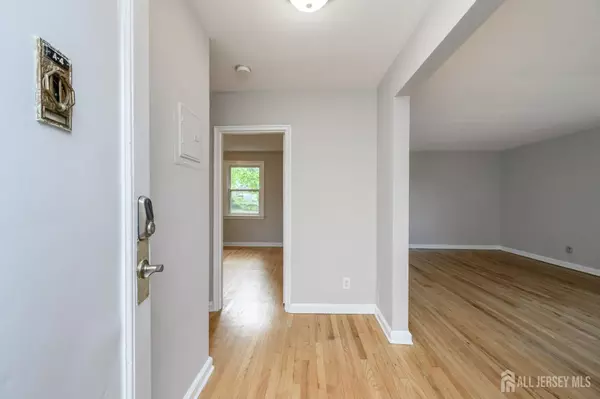 Teaneck, NJ 07666,140 W Englewood AVE W #A4