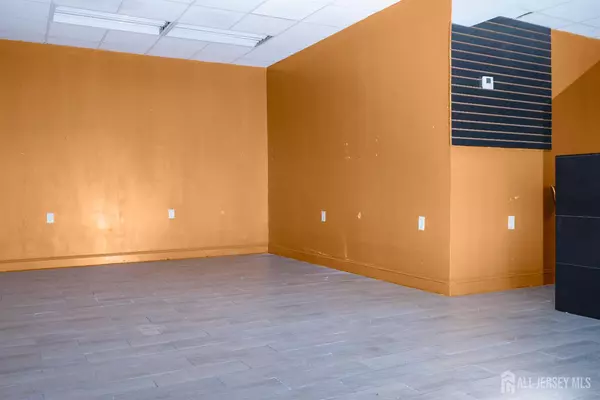 Keansburg, NJ 07734,310 Main ST