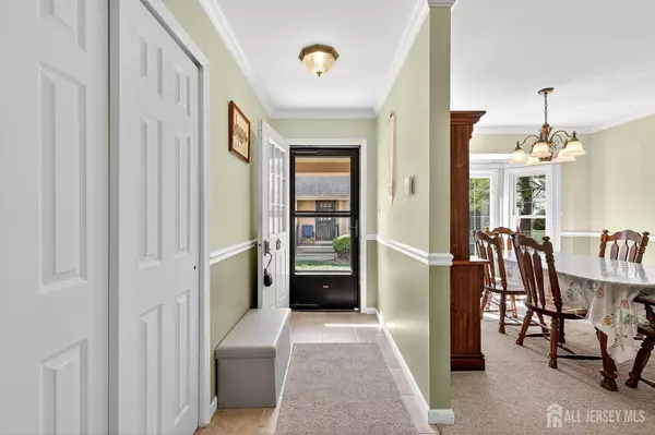 Monroe, NJ 08831,10 Martin Van Buren DR #B