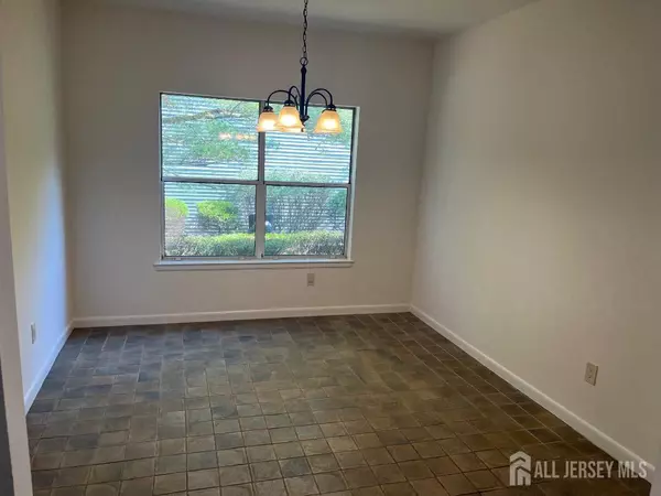 Jamesburg, NJ 08831,11 Deerfield LN