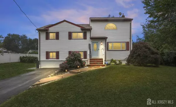 Freehold, NJ 07728,4 Schaeffer LN