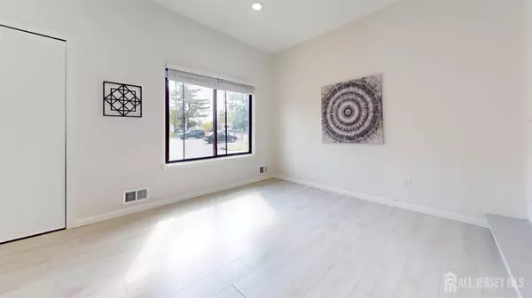 Old Bridge, NJ 07747,46 Ellen Heath DR