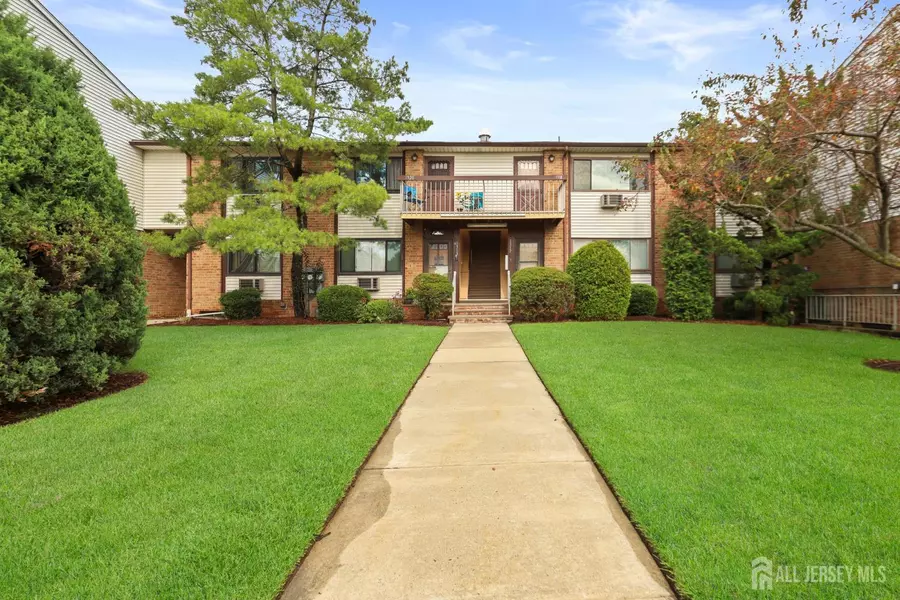 1320 cricket LN #1320, Woodbridge Proper, NJ 07095