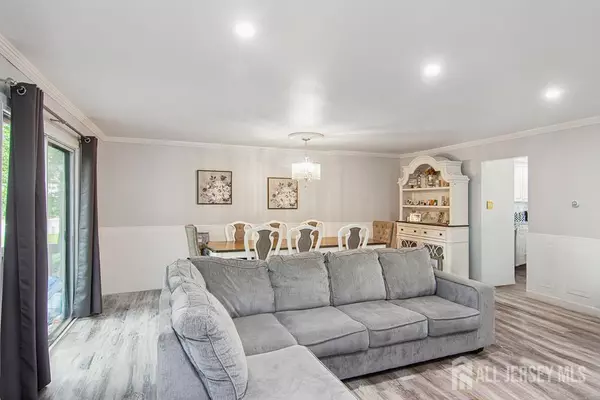 Woodbridge Proper, NJ 07095,60 Highview DR