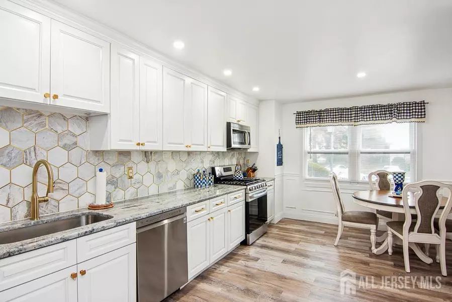 60 Highview DR, Woodbridge Proper, NJ 07095