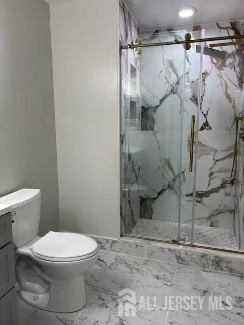 North Brunswick, NJ 08902,20 Sheffield CT #20