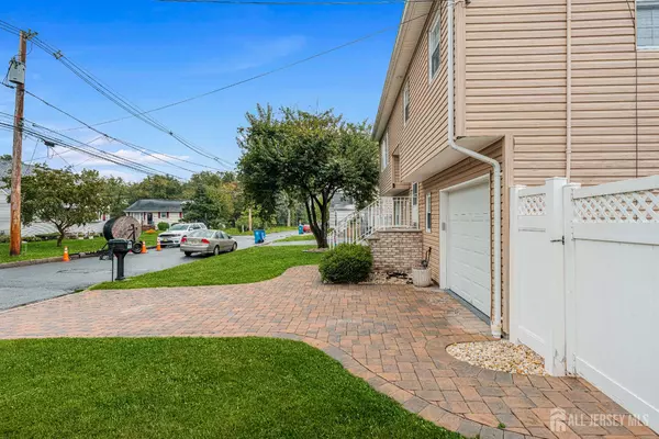 Avenel, NJ 07001,14 E Coddington AVE E