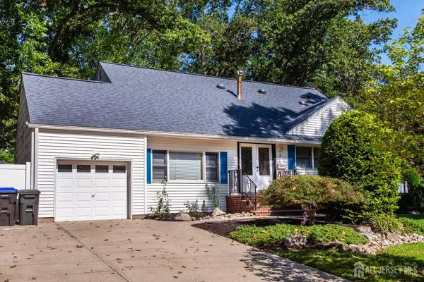 5 Sandalwood DR, East Brunswick, NJ 08816