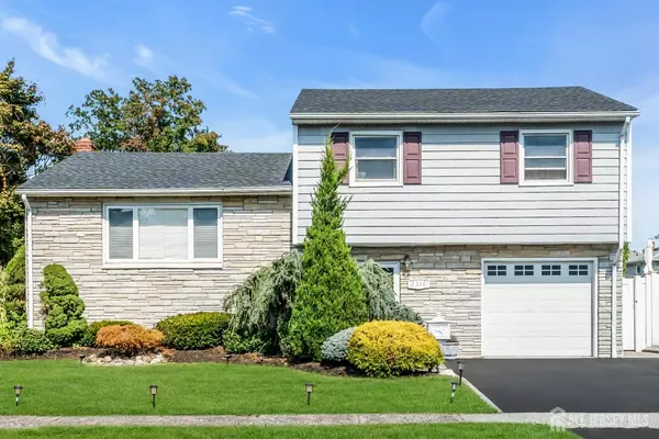 2316 Old Grove RD, Linden, NJ 07036