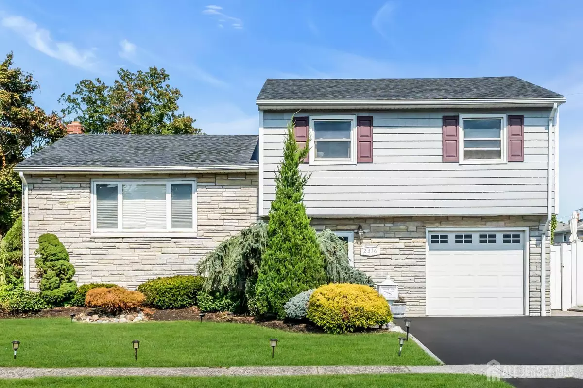 Linden, NJ 07036,2316 Old Grove RD