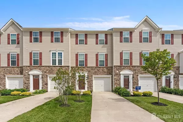 58 Benford LN, Edgewater Park, NJ 08010