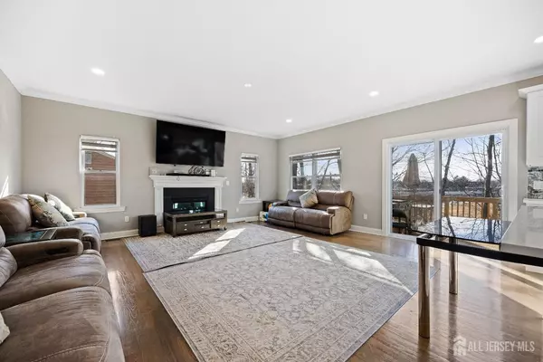 Woodbridge Proper, NJ 07095,783 Aborn AVE