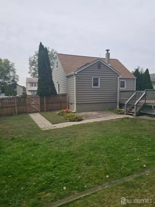 East Brunswick, NJ 08816,5 Channing RD