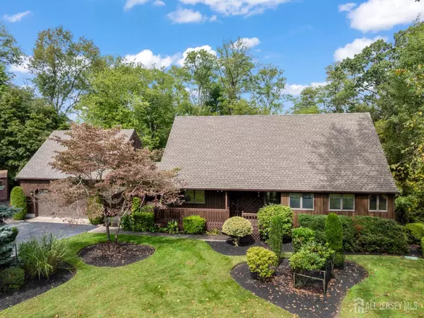 4 Deer PATH, Monroe, NJ 08831