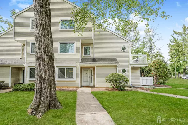 33 Foxtail LN, South Brunswick, NJ 08852