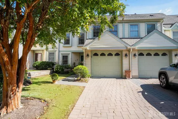 72 Fair Acres CT, South Brunswick, NJ 08824