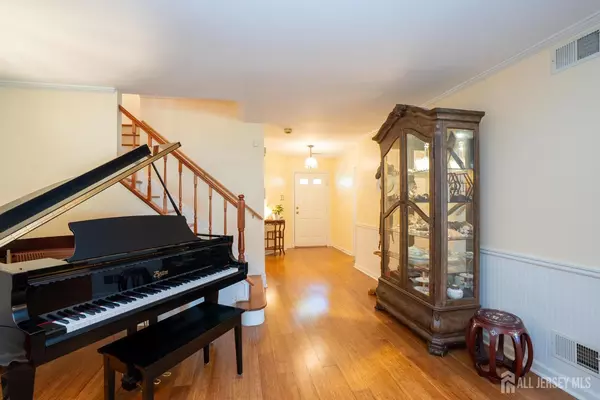 South Brunswick, NJ 08824,72 Fair Acres CT