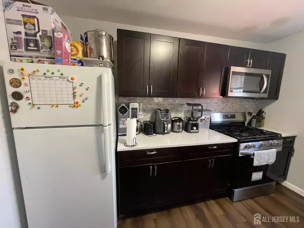 210 N Oaks BLVD N, North Brunswick, NJ 08902