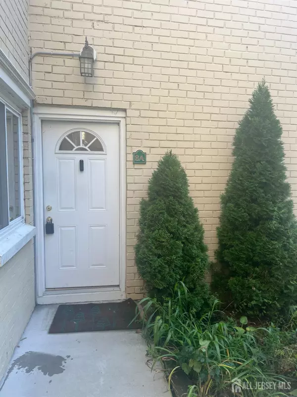 18 Lake AVE #8A, East Brunswick, NJ 08816