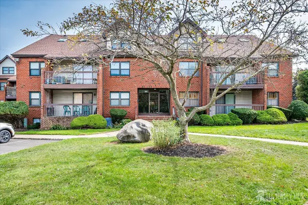 Woodbridge Proper, NJ 07095,95 Beverly Hill TER #E