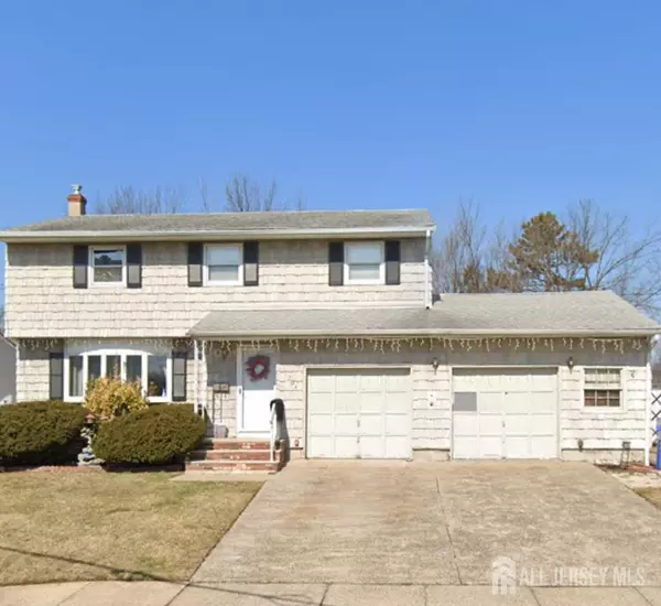 204 Marlin DR, Fords, NJ 08863