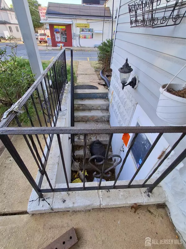 South River, NJ 08882,212 Old Bridge TPKE