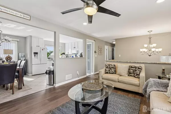 Carteret, NJ 07008,14 Spoganetz AVE