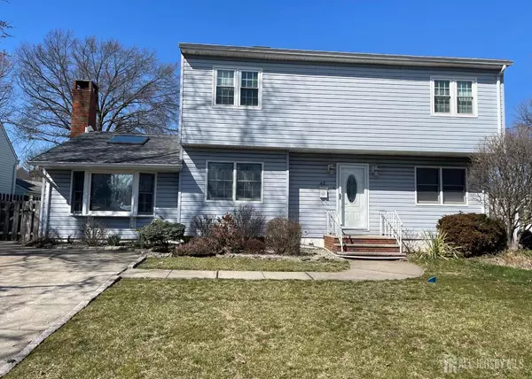 42 Avon TER, Iselin, NJ 08830