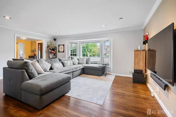 East Brunswick, NJ 08816,6 Schindler CT