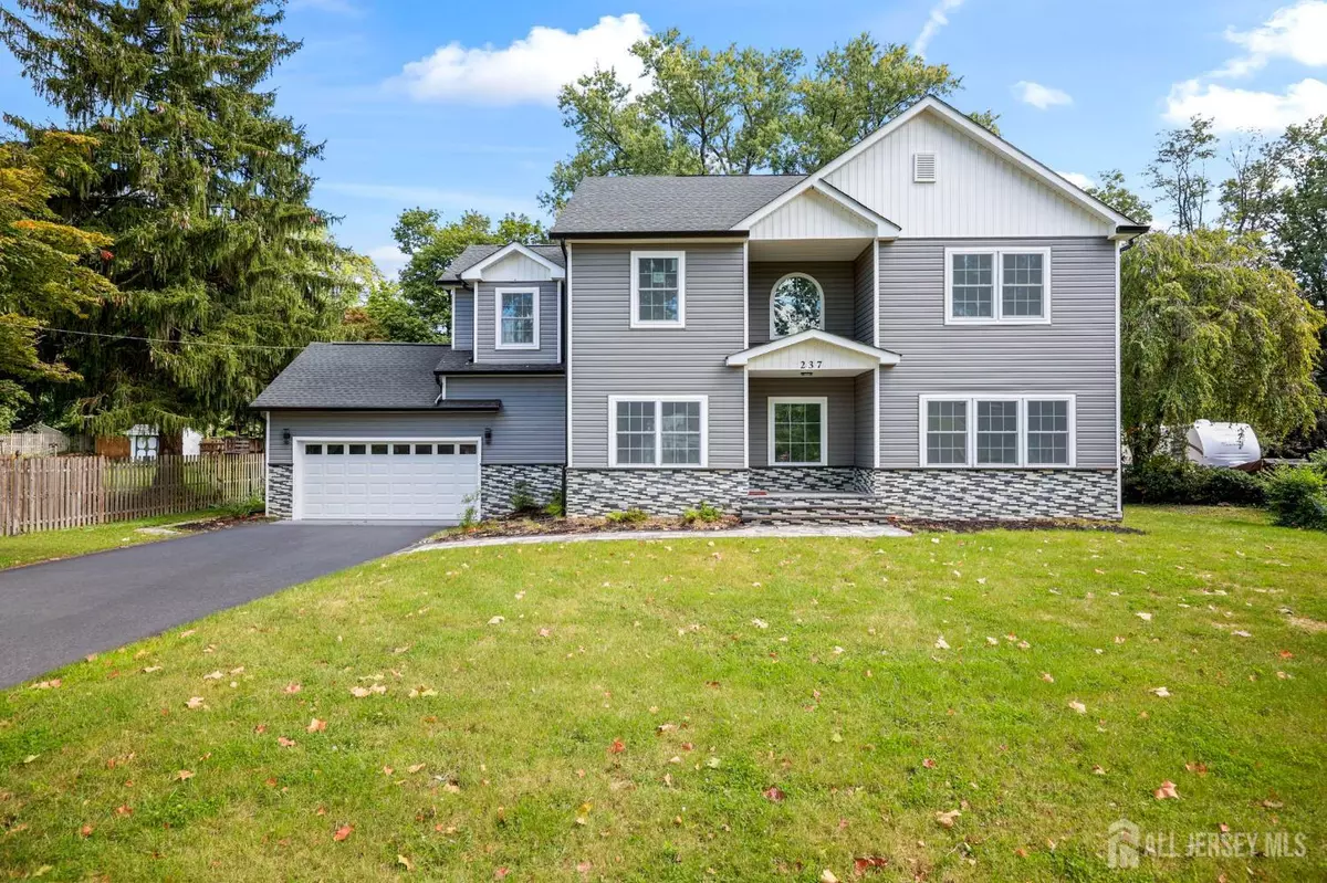 Princeton, NJ 08540,237 Varsity AVE