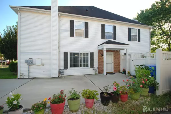 96 Brewster CIR, Old Bridge, NJ 08857