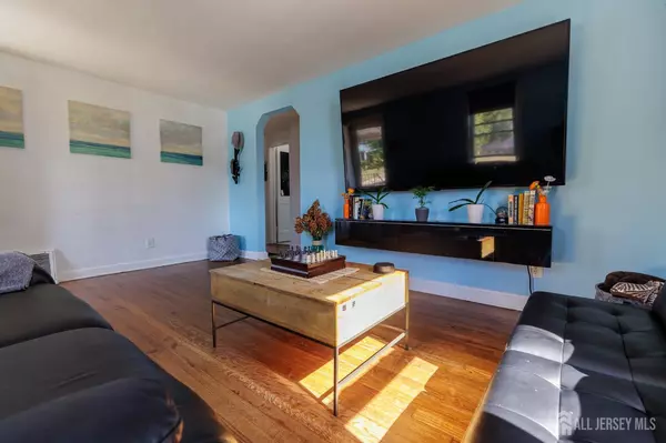 Carteret, NJ 07008,92 William ST