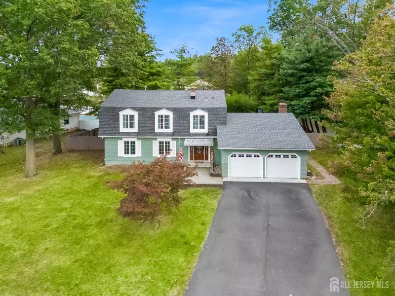 5 Boxwood RD, Piscataway, NJ 08854