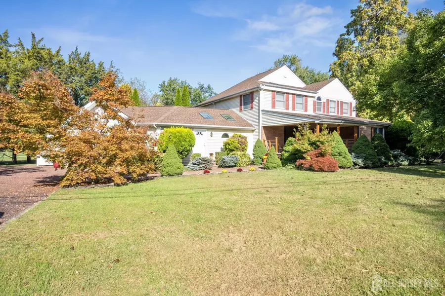 239 Mounts Mills RD, Monroe, NJ 08831