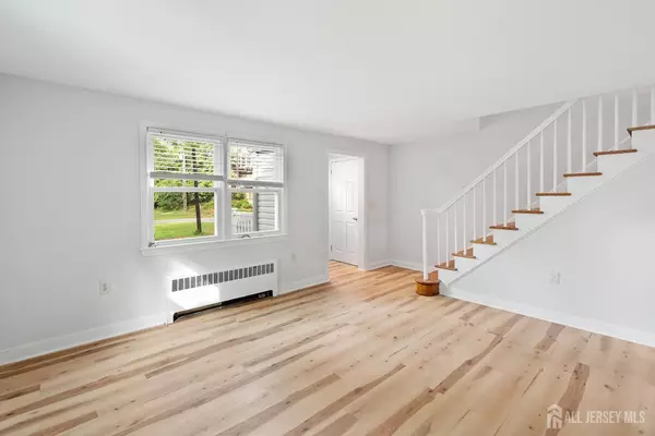 Edison, NJ 08837,174 Alcoa AVE