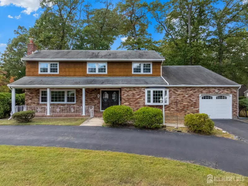 4 Colin ST, East Brunswick, NJ 08816