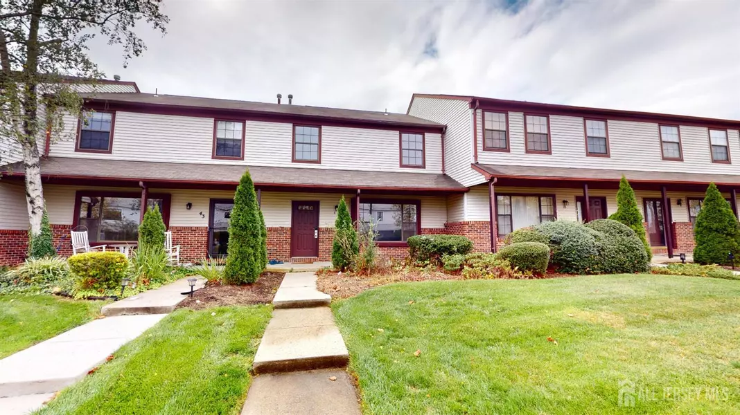 41 Aspen DR, North Brunswick, NJ 08902