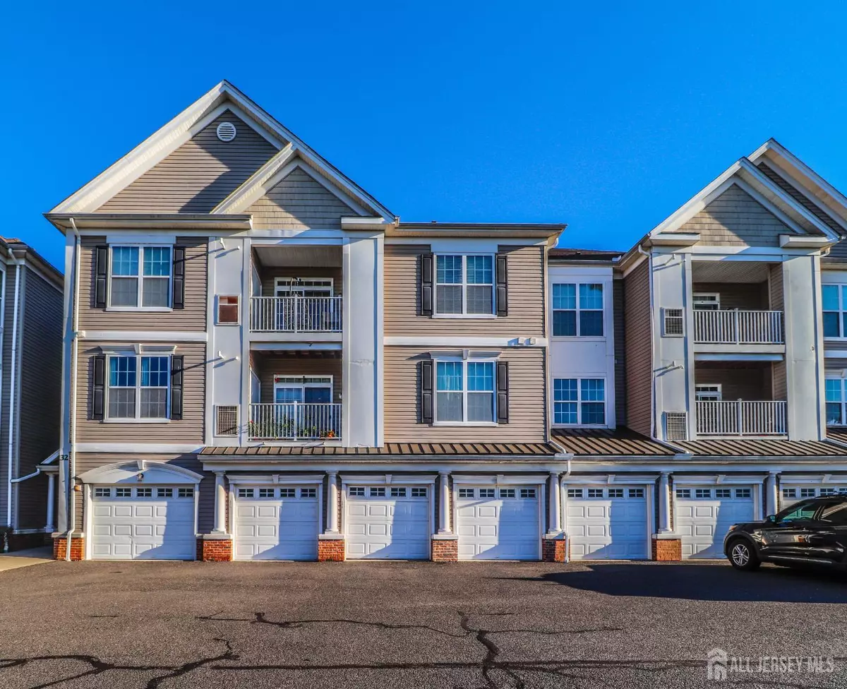 Edison, NJ 08837,3223 Edward Stec BLVD