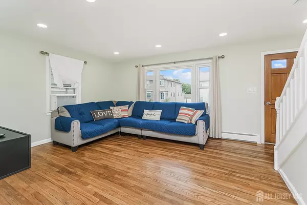 Woodbridge Proper, NJ 07095,47 Willry ST