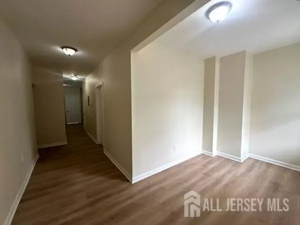 Elizabeth, NJ 07206,532 Livingston ST