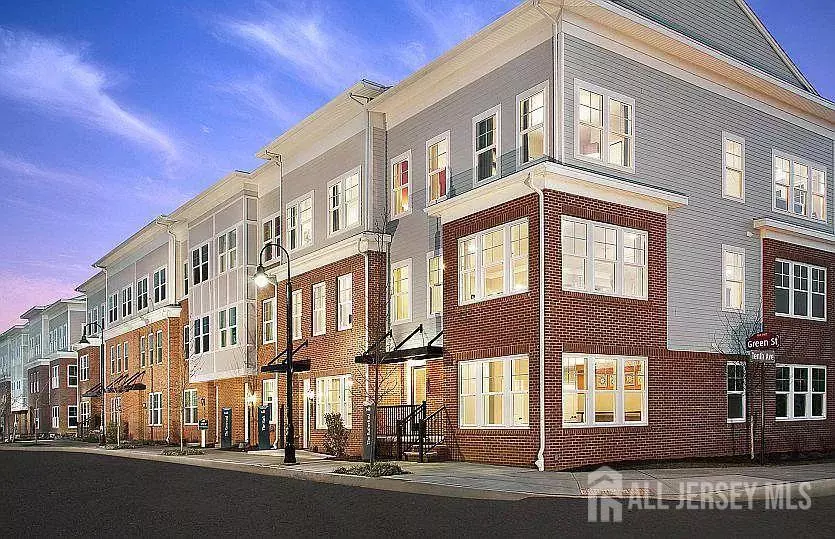 North Brunswick, NJ 08902,65 Cannon ST