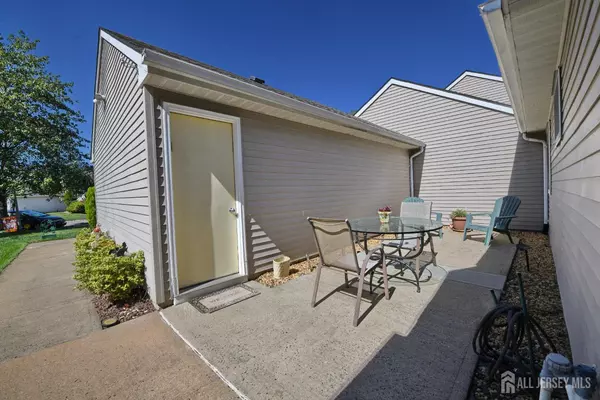 Monroe, NJ 08831,661 Azalea PLZ #C