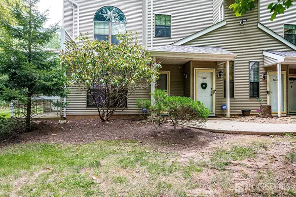 Edison, NJ 08820,5001 Stonehedge RD