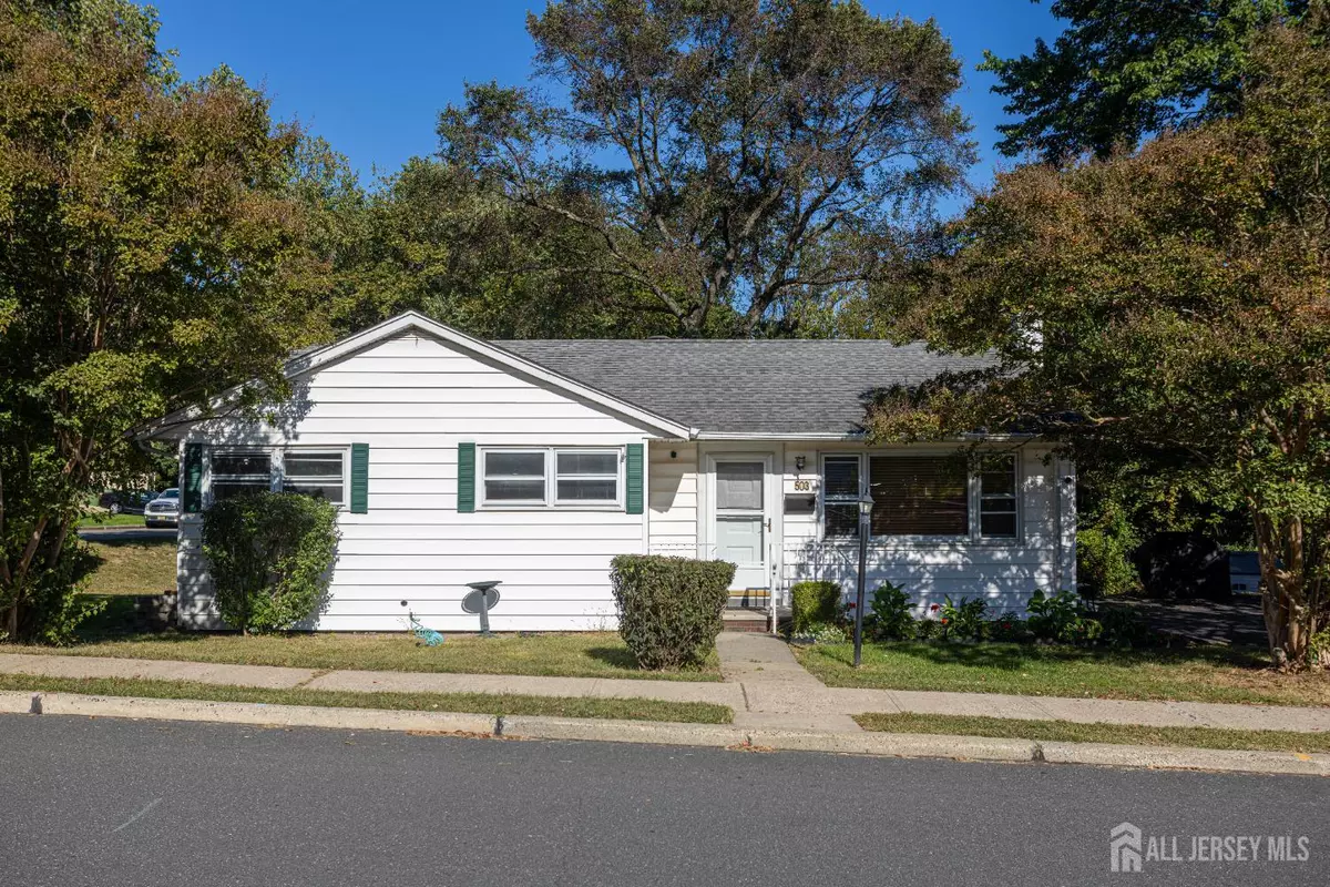 Sayreville, NJ 08879,503 Woodland AVE